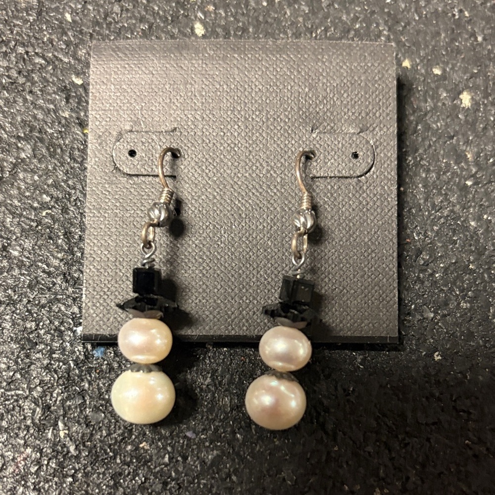 Handmade Snowman  Black and White Pearl Earrings